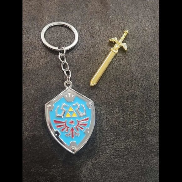 The Legend Of Zelda Hylian Sword & Shield Keychain - Picture 1 of 3